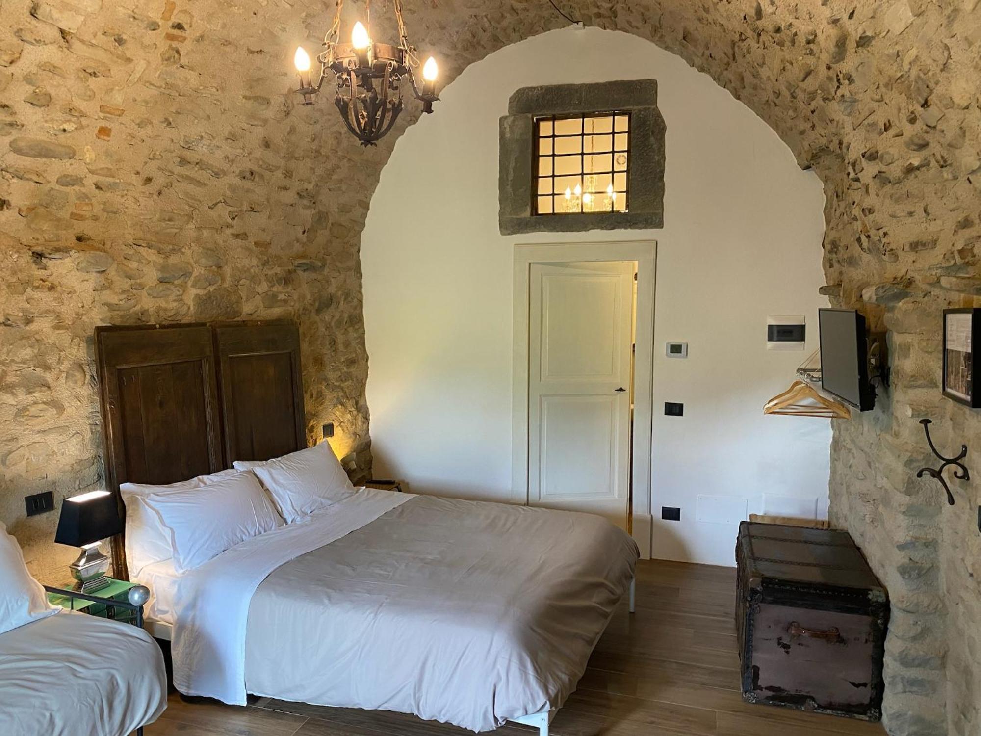 La Casa Medievale Suites E Spa Pontremoli Exterior foto