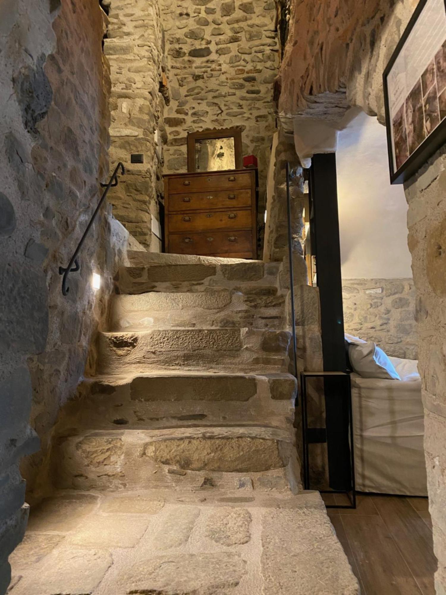 La Casa Medievale Suites E Spa Pontremoli Exterior foto